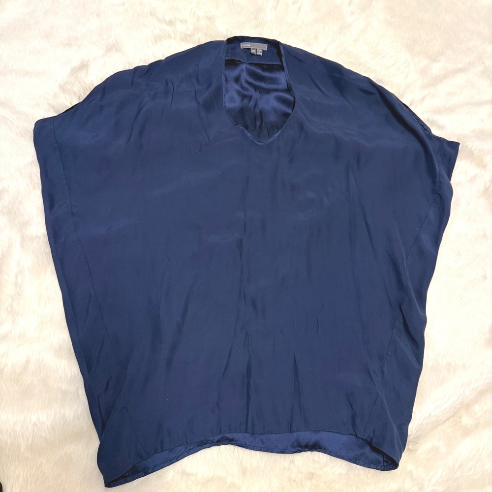 Vince Silk Blouse‎ Womens XS Navy Blue V-Neck Dolman Top Old Money Chic Timeless
